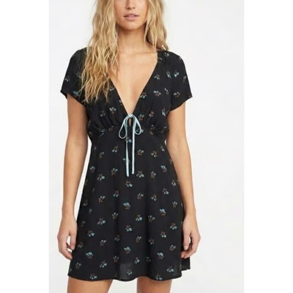 Free People Sz S Everyones Favorite Tie Front Black Ditsy Floral Mini Dress Boho